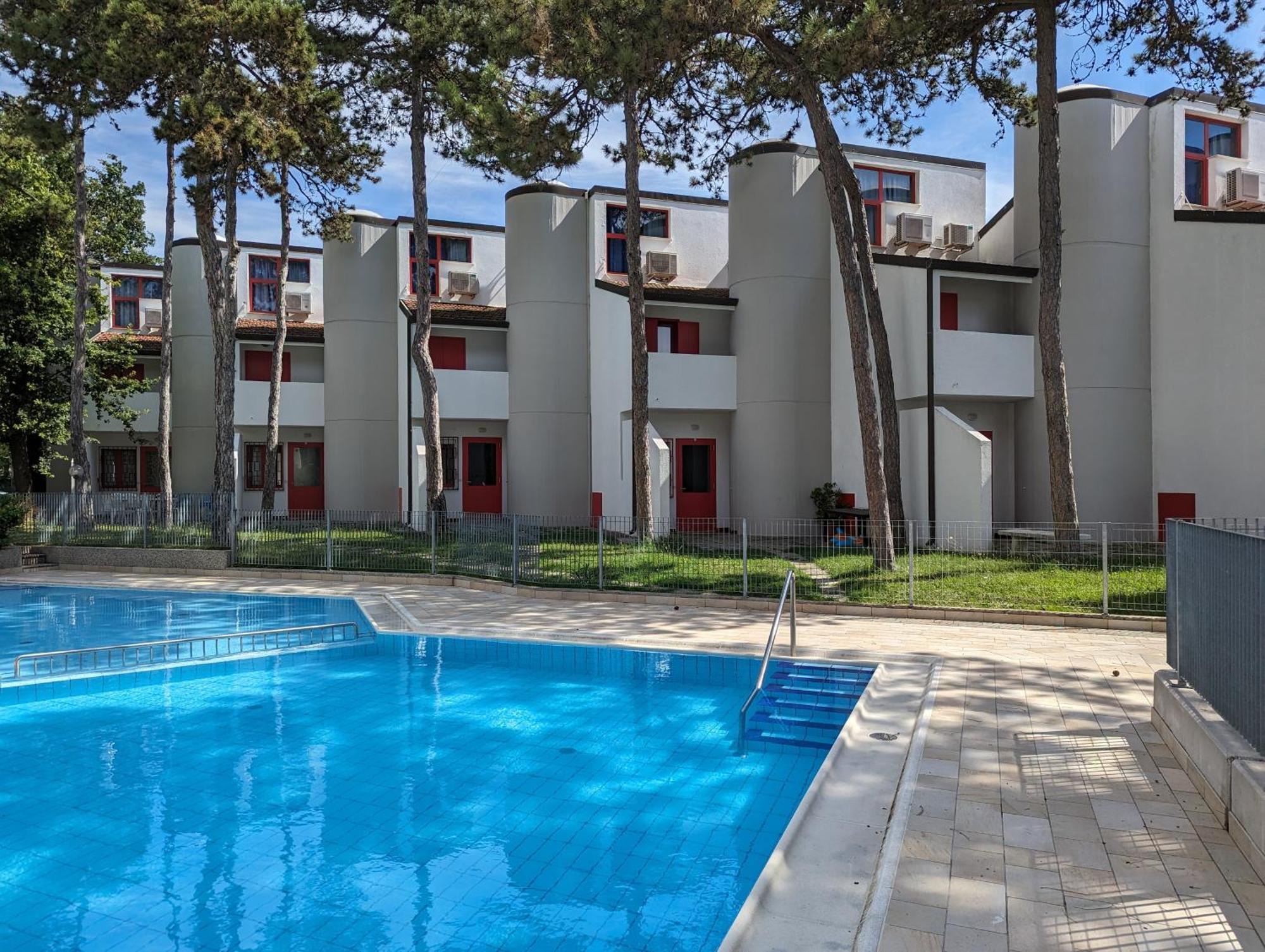 Holiday Village ลินญาโน ซับเบียโดโร ภายนอก รูปภาพ